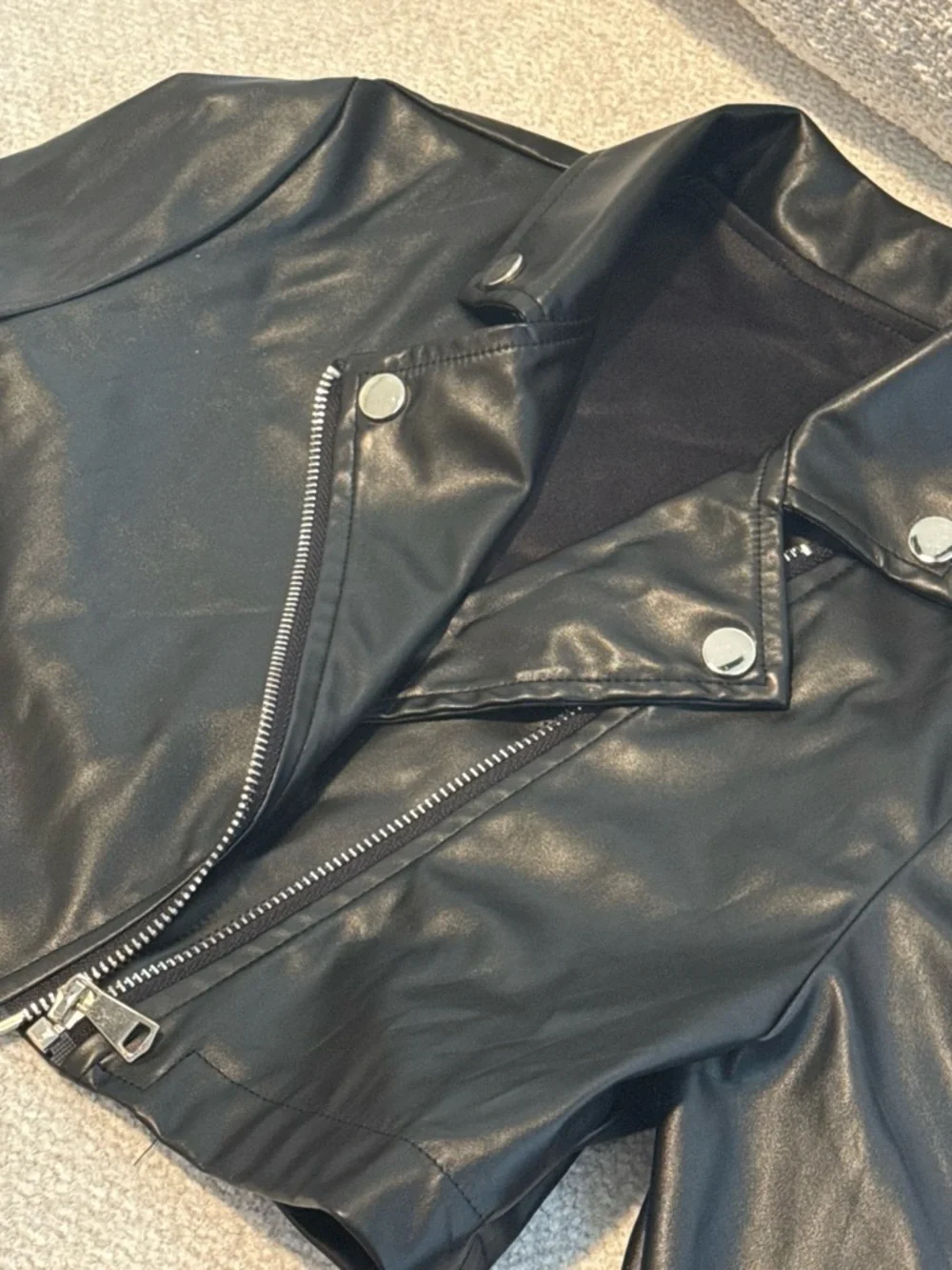 SHEIN Black Cropped Faux Leather Asymmetric Zip Jacket